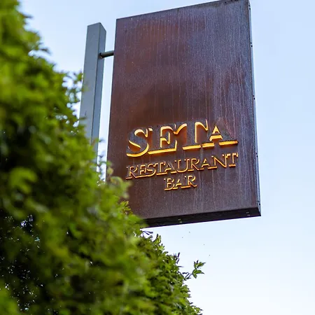 Hotel Seta
