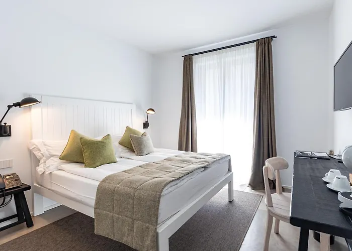 Seta Hotel 3*